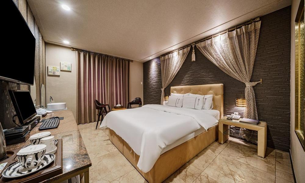 Sillim Hotel Urban Seoul Exterior photo